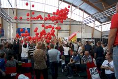 Nyheten «Ballongslippet» blir en skikkelig spenningsskaper på boligmessen på lørdagsettermiddagene. 250 ballonger slippes ned over publikum - og noen av dem inneholder supre premier!