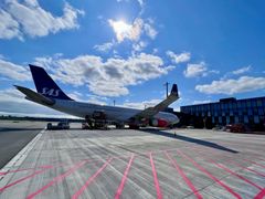 SAS SK907 ble første kommersielle flygning fra det nye non-Schengen-området på Oslo lufthavn. Foto: Harald Kvam / Avinor