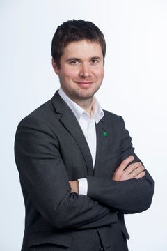 Geir Pollestad (Sp) er stortingsrepresentant for Rogaland og er medlem av næringskomiteen på Stortinget.