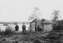 Ved Männikäkoia-Skogfosskoia, historisk foto fra 1896. Foto: E. Wessel/Digitalmuseet
