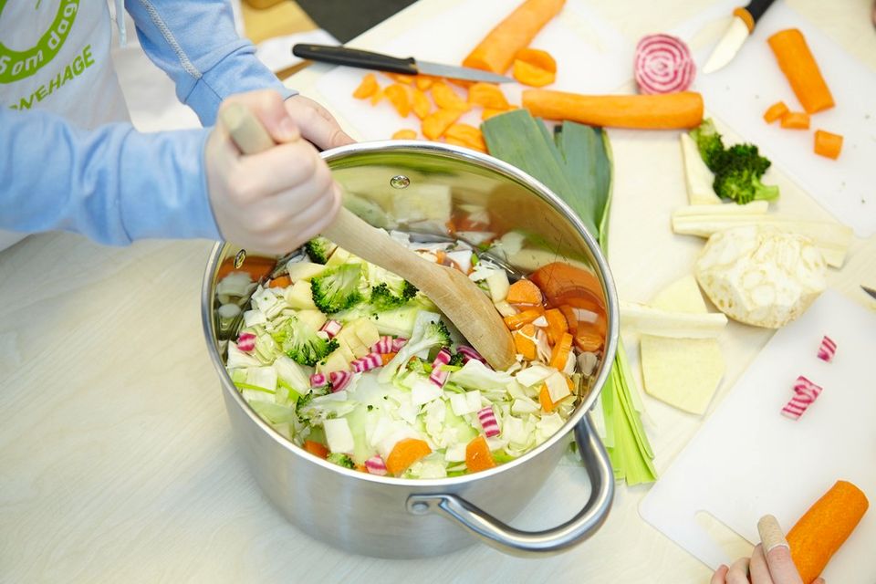 Tid for å lage mat sammen Opplysningskontoret for frukt og grønt