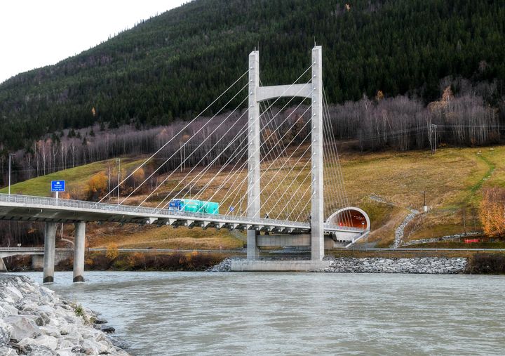 Teigkamptunnelen på E6 blir stengt i fem netter mens det pågår sikringsarbeid. (Foto: Knut Opeide / Statens vegvesen)