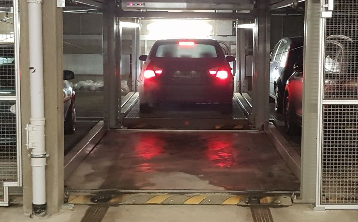 Utbygger av dette boligbygget må betale erstatning etter at retten mener de har levert parkeringsplasser som ikke oppfyller krav i TEK. Foto: SINTEF