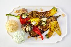 Grillede grønnsak hever smaken på sommermåltidet