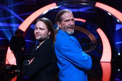 FINALE: Eirik Søfteland (t.v.) og Øivind «Elg» Elgenes møtes i finalen i «Århundrets stemme» lørdag 12. mai. Foto: Thomas Reisæter/TV 2