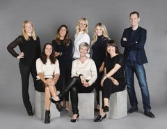 Bak fra venstre: Henriette Holtvedt, Lise Lillevold, Karine Thyness, Susanne Kjellhov, Terje Mollestad. Foran fra venstre: Anette Aas Johansen, Elisabeth Johnsrud, Dorota Grabowska.