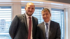 Bildet: Samferdselsminister Jon Georg Dale og administrerende direktør hos EASA, Patrick Ky. Foto: SD