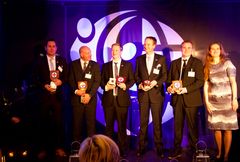Juryleder Simone Møkster delte ut IMRF Local Hero Award til f.v. Frode Rostad og Stein Erik Aannerud fra Mjøsa og Magnus Hafslund, Kristian Lundemo og Espen Hole fra Bergen.