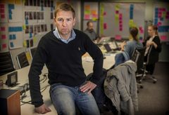 TV-serien følger blant annet VGs krimsjef Øystein Millis gjennomgang av saken. Foto: Mattis Sandblad/VG.