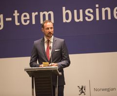 Kronprins Haakon åpnet næringslivseminaret hvor 400 fra brasiliansk og 100 fra norsk side hadde møtt opp for å diskutere muligheter og videre samarbeid. Foto: Tom Hansen/Innovasjon Norge