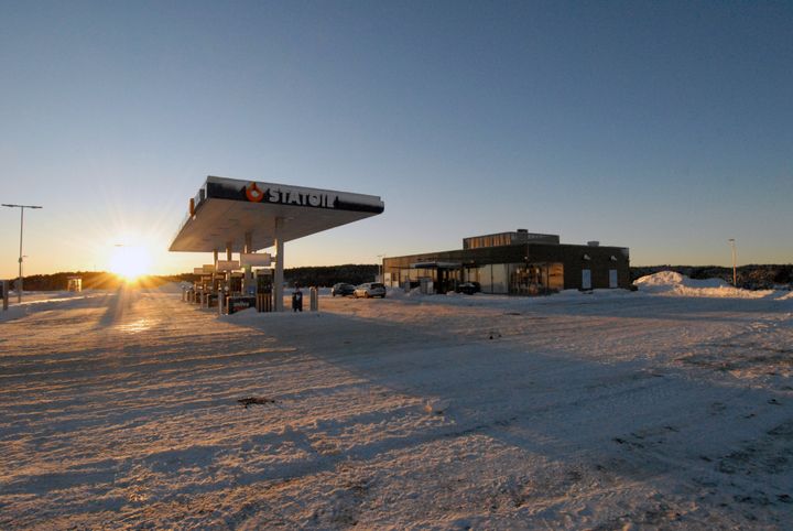 Landets siste Statoil-stasjon åpner på Kjerlingland ved Lillesand i Aust-Agder fredag 5. februar. Foto: Trine Thomassen