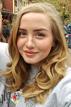 Elisabeth Kristiane Holst.
- Elisabeth er en meget sterk lederkandidat, som er toppmotivert for å levere gode resultater, sier konsernsjef Torben Sneve. – Hun har en kommunikasjonsform som er reflektert, og hun klarer å være tydelig på en veldig fin måte.