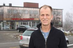 Dag Bratlie har videreutviklet Asker Glassmesterforretning AS etter faren Thor. Nå er selskapet like mye en glassprodusent og –bearbeider.