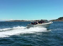 Marinaer priser drivstoffet sitt forskjellig, noe som får båteiere til å reagere. – De står fritt til å prise drivstoffet selv, men det er dumt å prise seg helt ut, sier båteier Yngve Thorvaldsen til Dinero.no. Foto: Dinero.no