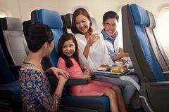 21,6 millioner flyreisende har stemt fram Singapore Airlines som selskapet med verdens beste personale om bord.