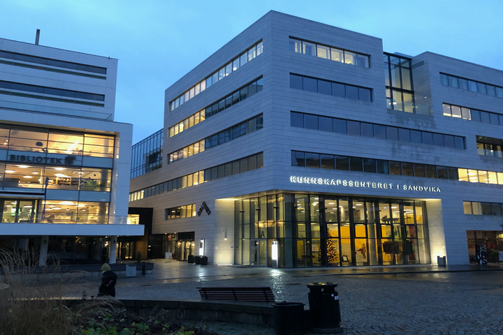 Den private videregående skolen NRG i Sandvika, blir i høst en del av Akademiet.