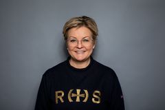 Gjennom målrettet innsats har myndighetene klart å redusere antallet drepte i veitrafikken og nå er tiden inne for å gjøre det samme på sjøen, sier generalsekretær Rikke Lind i Redningsselskapet.