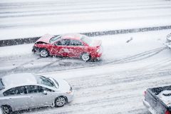 BULKEDAGENE: Pass på hvis du skal ut i trafikken 21. eller 22. desember. De siste årene har en av disse dagene vært desembers store bulkedag. Foto: iStock.