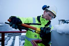 Oljenæringen viser sterk vilje til å fornye seg - rekordmange bedrifter har søkt om støtte fra Forskningsrådsprogrammet DEMO 2000 til å utvikle og teste ny teknologi for næringen. ILLUSTRASJONSBILDE: Kwintet Norge AS