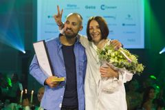 2train vant prisen som Årets nykommer. F.v.: Kjartan Bjørkvold og Grethe Kristine Kraugerud