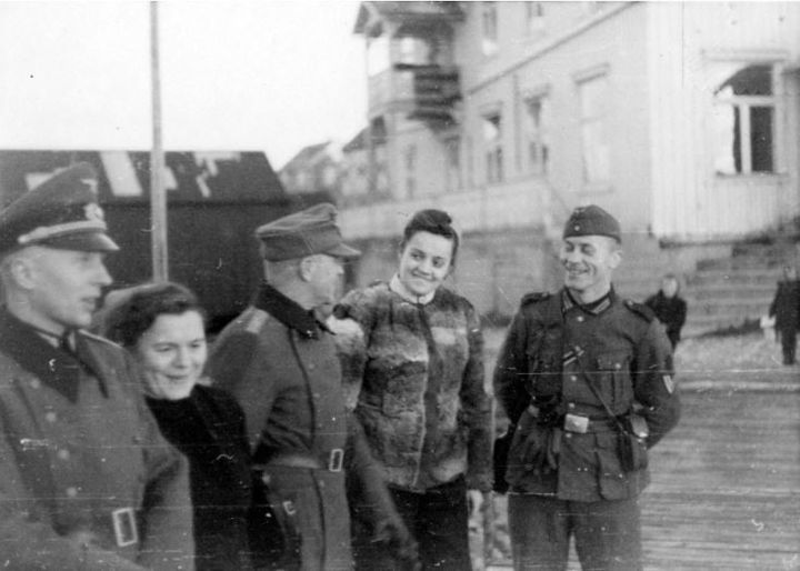En av institusjonene kvinner ble internert ved var «Arbeidshjem for kvinner med veneriske sykdommer» på Bjørøya i Buskerud. Bildet er fra Brønnøysund 1943. Foto: Ukjent fotograf/Arkiv i Nordland