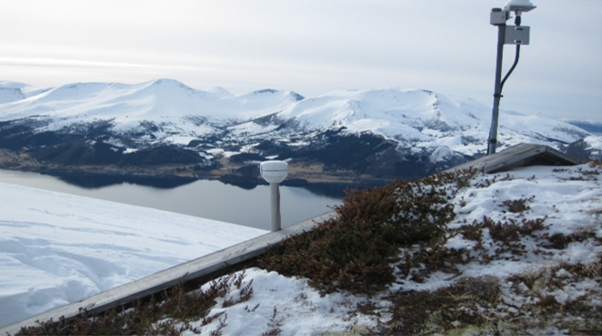 Illustration of WAM antenna in the Norwegian landscape. Photo: Avinor/Finn Reitan