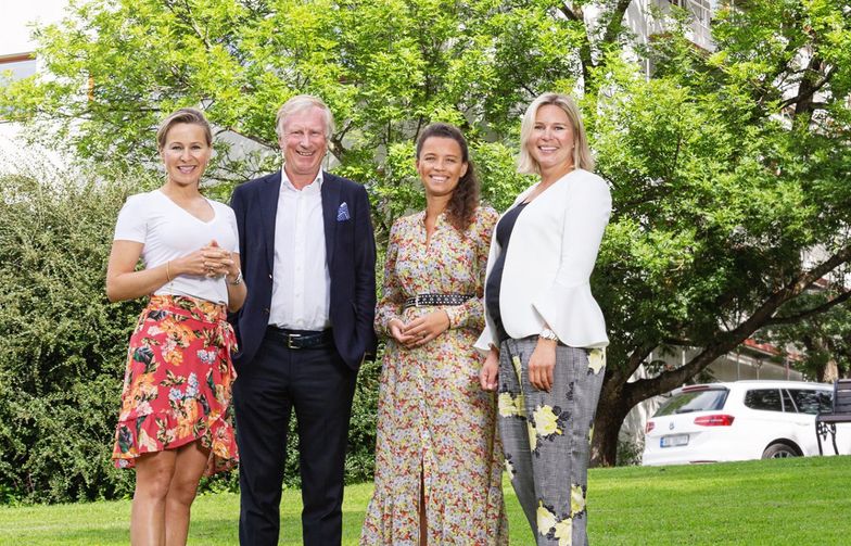 Fra venstre: Katharina Hernæs, AF Eiendom, Carl Erik Krefting, Carucel, Caroline Krefting, Carucel og Matilda Vinje, AF Eiendom. Foto: Ellen Johanne Jarli