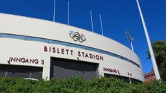 Bislett stadion er først i Norge med lagring av solenergi på brukte bilbatteri. Foto: Frøydis Skattum/Kultur- og idrettsbygg