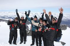 Flyktninger og frivillige fra Røde Kors Bømlo