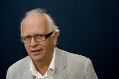 - Eg har forsøkt å skrive ein biografi for alle som er glade i Svein Ellingsens salmar