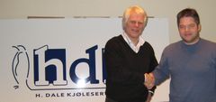 Regionsdirektør i GK Region Vest, Eivind Sælen (tv) og Helge Dale i H.Dale Kjøleservice(th)