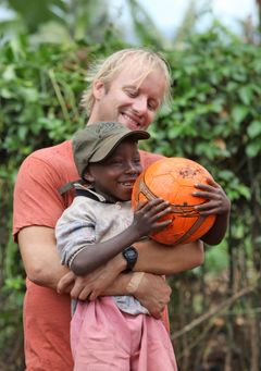 Hallvard Holmen i Rwanda