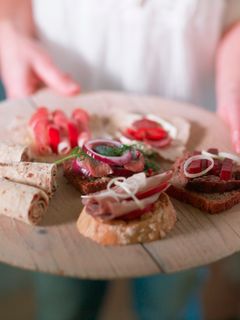 7 slag brød til jul. Du er garantert suksess om du serverer flere brødtyper til julefrokosten.