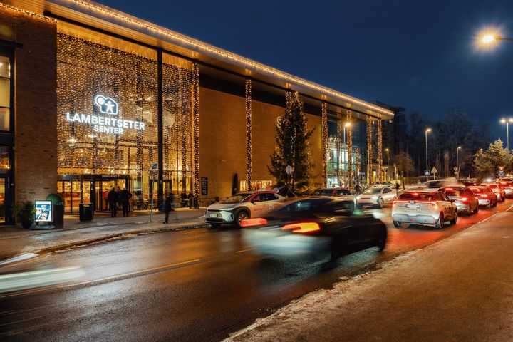 GOD TRAFIKK: Utvidelse og et solid fjerde kvartal ga ny omsetningsrekord for Lambertseter Senter.