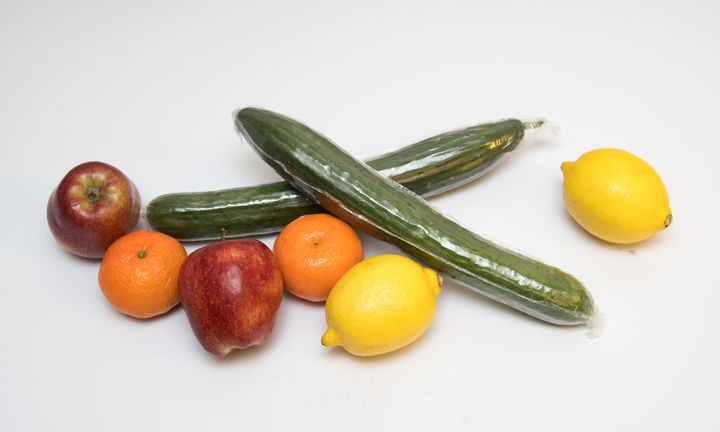 ILLUSTRASJONSFOTO: I overvåkings- og kartleggingsprogrammet for 2024 ble det analysert til sammen 1122 prøver, i tillegg til 141 økologiske prøver, for rester etter plantevernmidler. Foto: Erling Fløistad, NIBIO