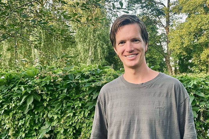 – Jeg går til denne jobben med glede, nysgjerrighet og stort engasjement, og ser fram til å bli kjent med både redaksjonen og lokalsamfunnet,sier Thomas Espevik som overtar som leder i Strandbuen fra 1. januar.
