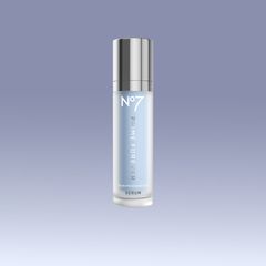 No7 Prime Forever™ Serum er utviklet for å motvirke faktorer som kan føre til at huden eldes raskere. Målet er å bevare hudens beste og mest ungdommelige utseende over tid. Lett tekstur. Klinisk dokumentert. 100 timers fuktighet. Dermatologisk testet. Egnet for alle hudtyper, også sensitiv hud. Kr 549,90