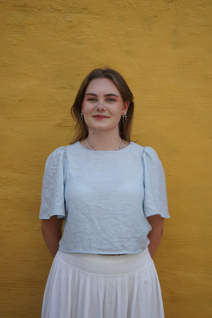 Leder av Elevorganisasjonen, Martine Løkken Svendsen, er fornøyd med økningen rettet mot læreplasser og yrkesfagelever.