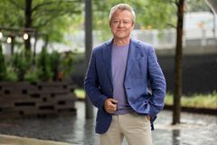 VALGNATT: Morten Sandøy skal lede sendingene gjennom valgkvelden og -natten sammen med Elin Ludvigsen. Foto: Espen Solli/TV 2