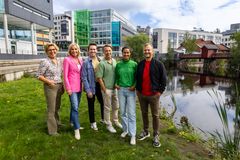 Wenche Andersen, Vår Staude, Christer Rødseth, Peter Bubresko, Desta Marie Beeder og Espen Fiveland gleder seg til nytt studio på Lilleaker i Oslo fra neste høst. Foto: Jan-Petter Dahl / TV 2