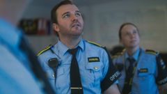 Armin jobber som vaktleder i Oslo fengsel. Foto: Novemberfilm/TV 2.