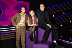 YLVIS MOT YLVIS: Vegard Ylvisåker (f.v.), Emilie Nicolas og Bård Ylvisåker.