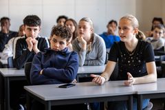 Foran f.v.: Elias (Bjøråsen) og Hedvig (Uranienborg). Bak f.v.: Efe (Bjøråsen) og Sara (Uranienborg). Foto: Espen Solli/TV 2.