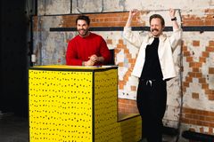 TILBAKE MED MER «NORGES DUMMESTE»: Einar Tørnquist og Jan Thomas.