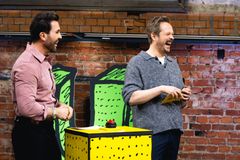TILBAKE MED MER «NORGES DUMMESTE»: Einar Tørnquist og Jan Thomas.
