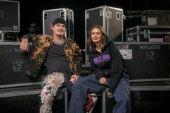 Adrian Sellevoll og Erika Norwich. Foto: Vegard Breie/TV 2.