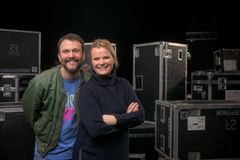 Programlederduoen Kåre Magnus Bergh og Ingrid Gjessing Linhave. Foto: Vegard Breie/TV 2.