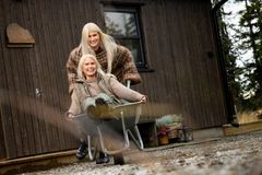 Mari Engebretsen og Stine Engebretsen
