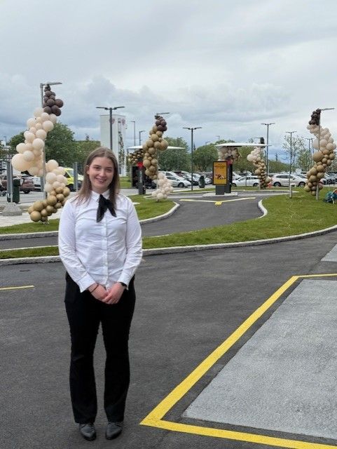 Cecilie%20st%E5r%20i%20drive-thru
