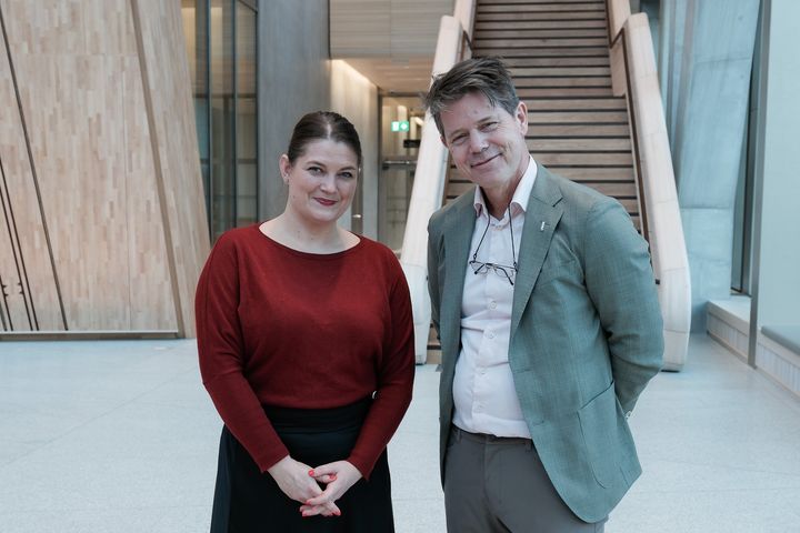 Næringsminister Cecilie Myrseth og administrerende direktør i Virke Bernt G. Apeland